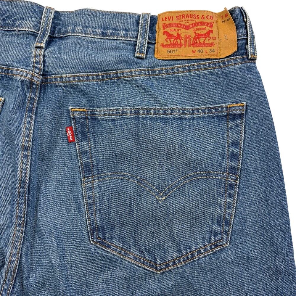 Levi’s 501 Button Fly Denim Jeans Men’s 40x34 Blue Medium Wash Blue